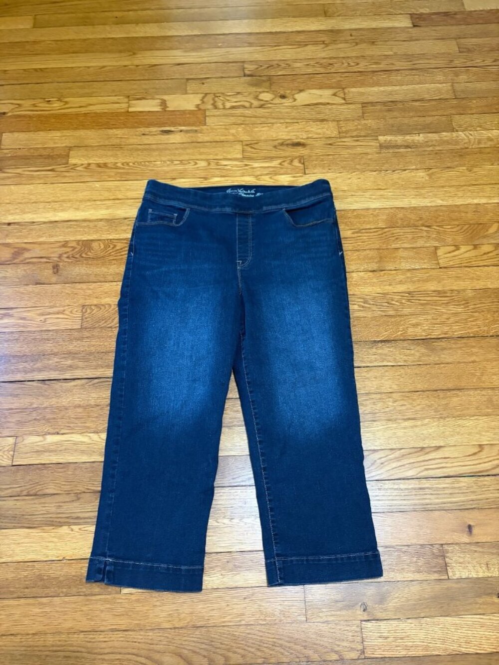 Gloria Vanderbilt Amanda Pull On Capri Jeans Women's Size 16 Dark Wash